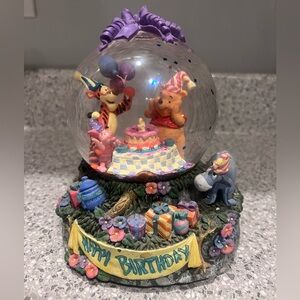 Vintage RARE Winnie the Pooh Birthday Disney Snow Globe. Plays Happy Birthday.